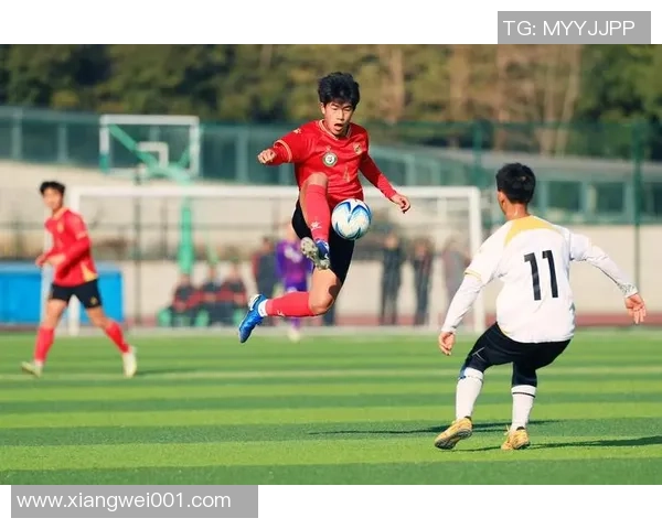 足球少年之追梦旅程在绿茵场上书写青春的荣耀与坚持 足球少年之追梦旅程在绿茵场上书写青春的荣耀与坚持